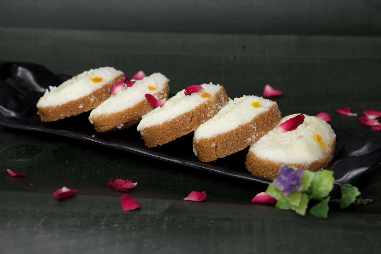 Chhena toast with saffron — our photo Chhena toast with saffron — our photo